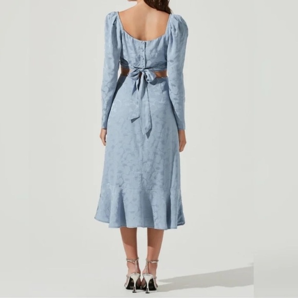 ASTR The Label Lainie Dress | Blue | Size M | Revolve | Midi dress - Picture 3 of 12